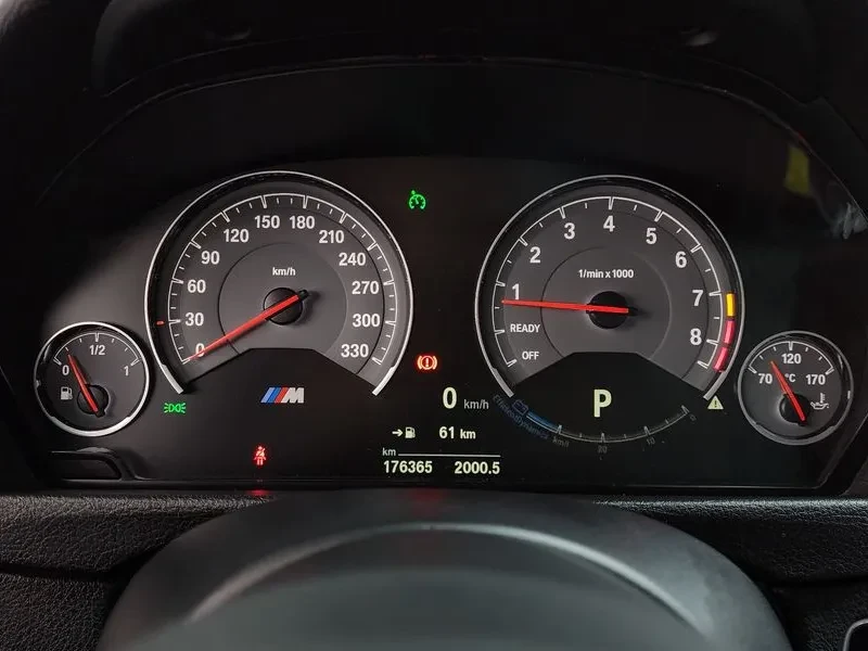 BMW M3 Sedan, снимка 8 - Автомобили и джипове - 55087544