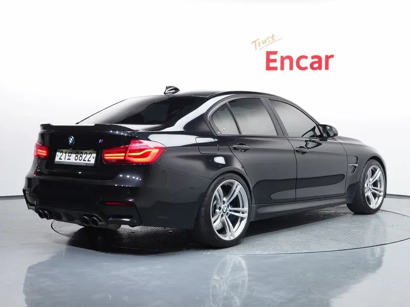 BMW M3 Sedan, снимка 2 - Автомобили и джипове - 55087544