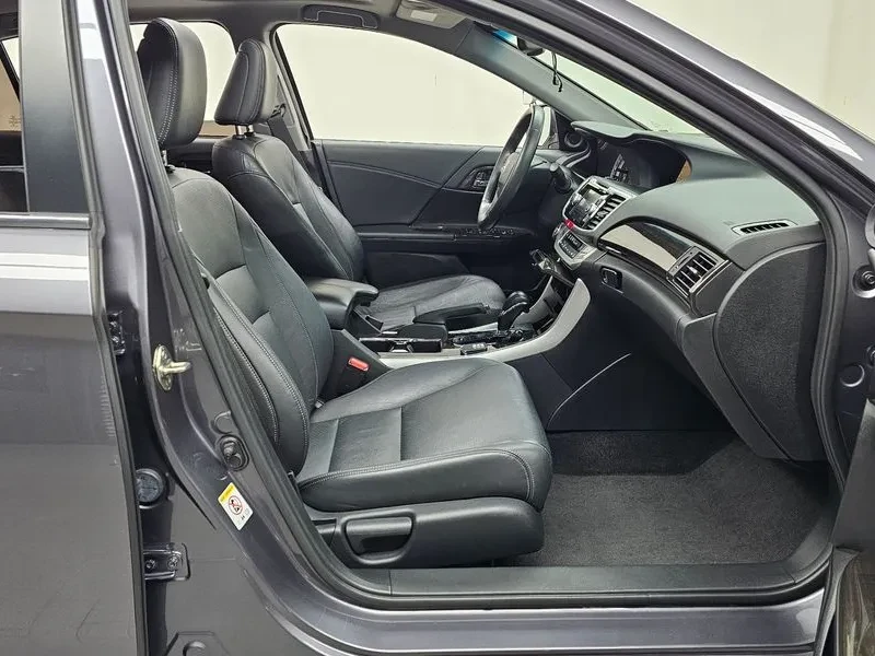 Honda Accord 2.4 9Th Generation, снимка 11 - Автомобили и джипове - 55841410