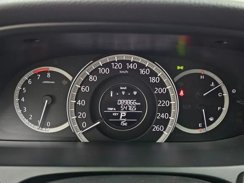 Honda Accord 2.4 9Th Generation, снимка 8 - Автомобили и джипове - 55841410