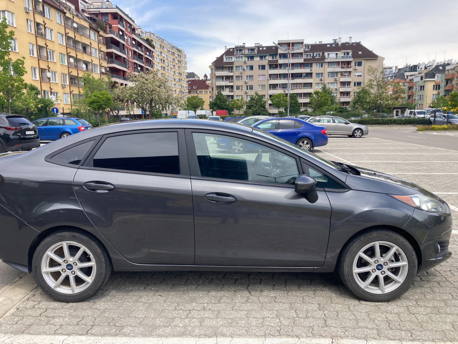 Ford Fiesta 1.6 седан - изображение 6