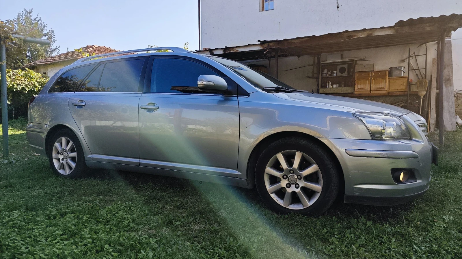 Toyota Avensis 2.2 D4D 150кс Facelift - изображение 5