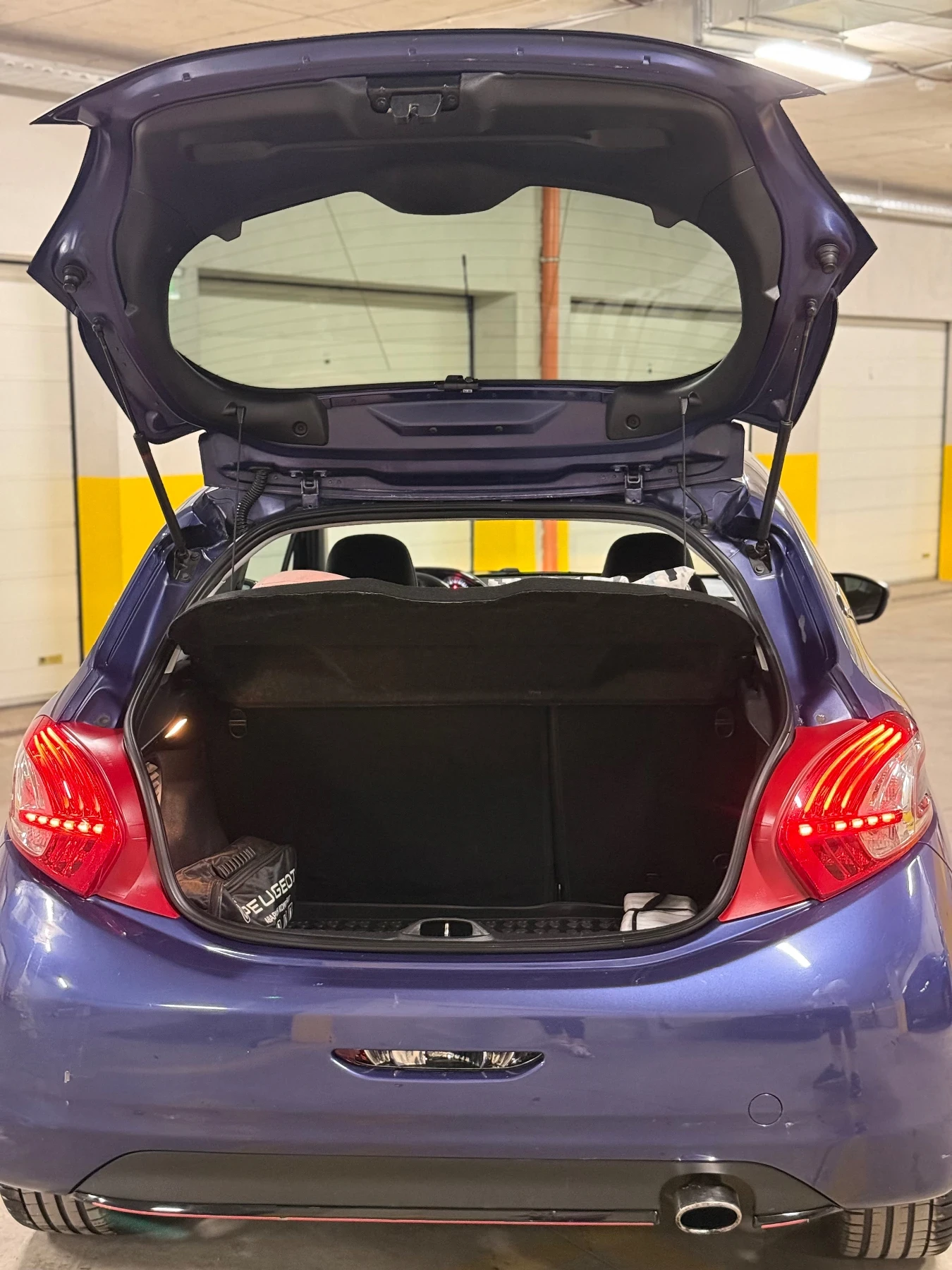 Peugeot 208 1.6 eHDi - изображение 7
