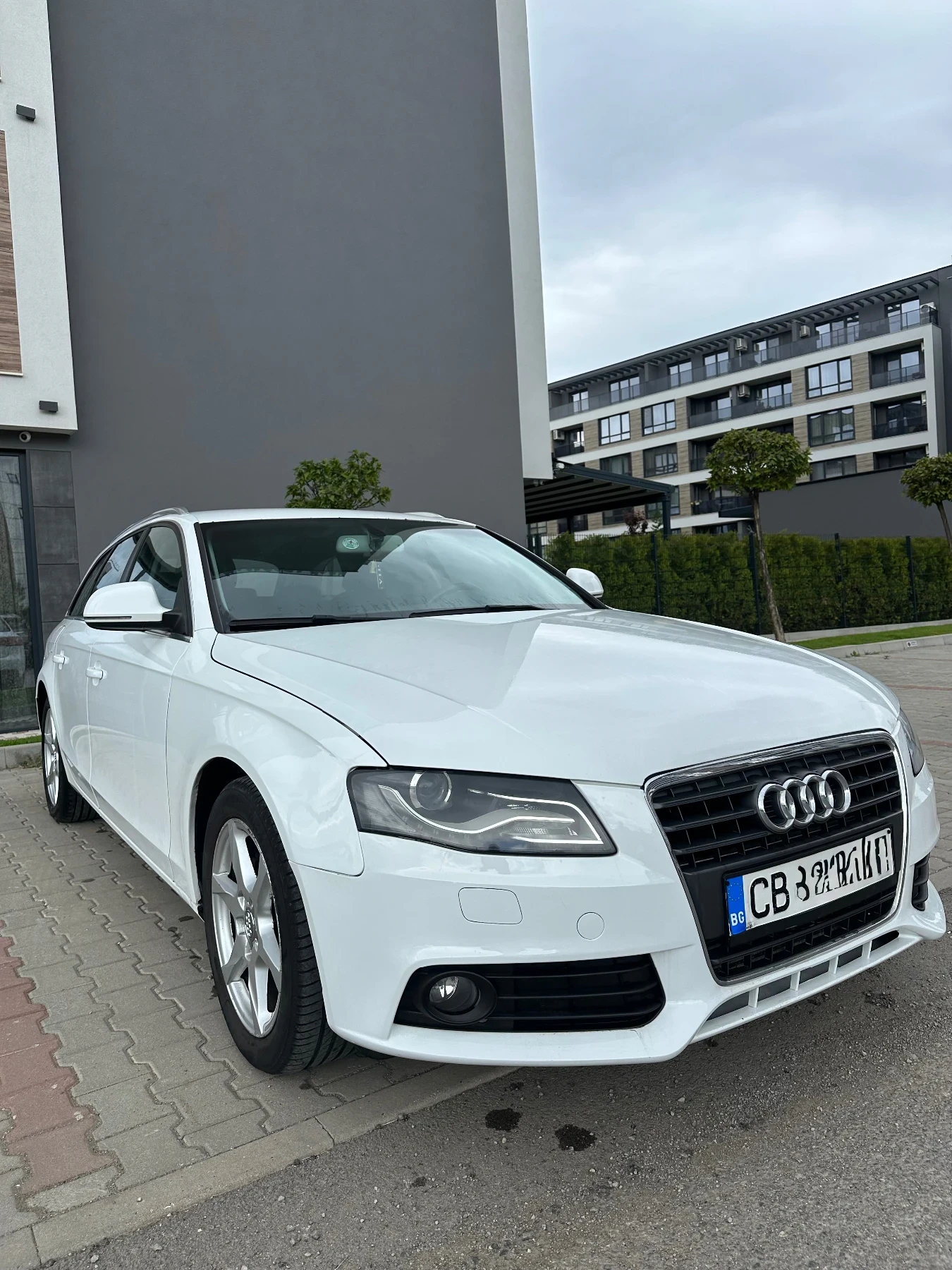 Audi A4 2.0 TDI 143 - изображение 2