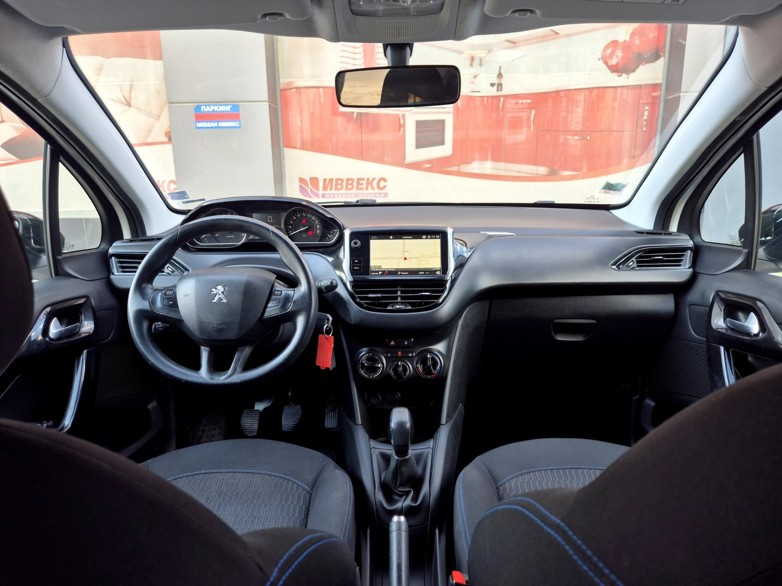 Peugeot 208 68000км 1.6HDI - изображение 5