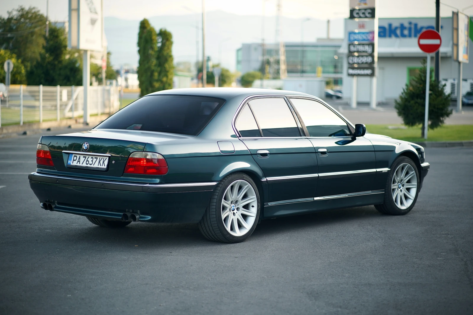 BMW 735  - изображение 7