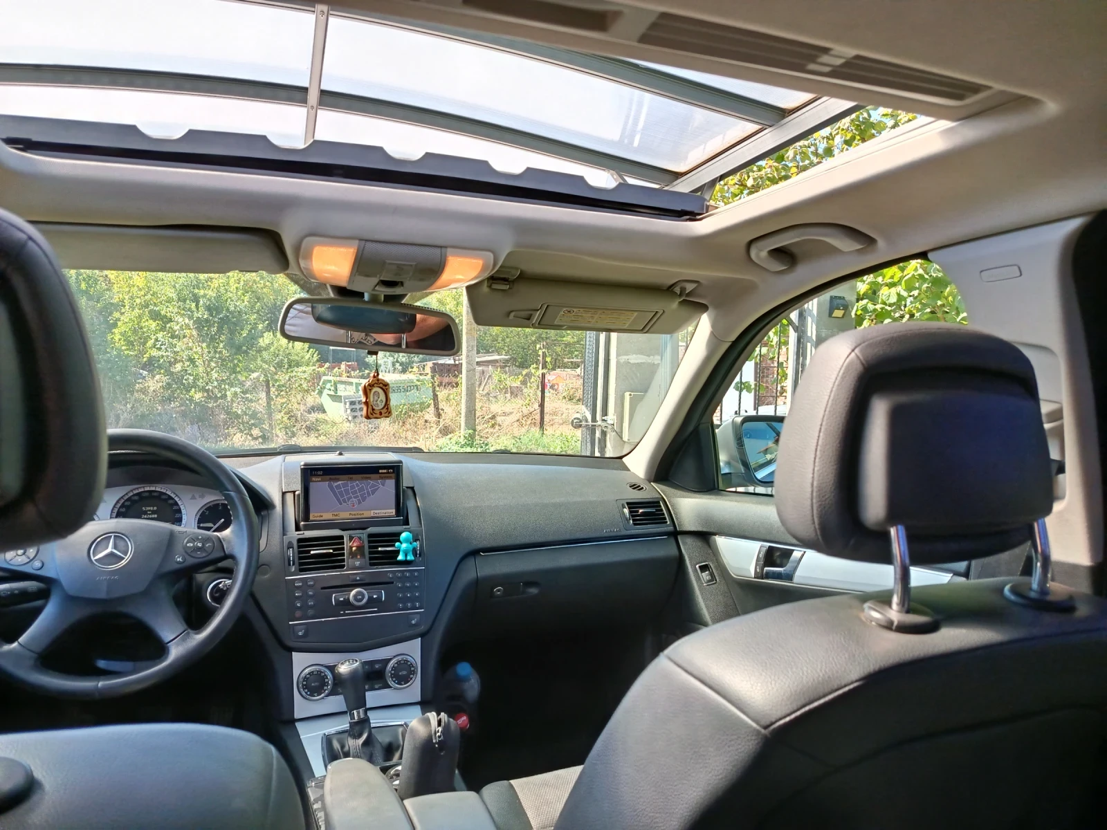 Mercedes-Benz C 320  - изображение 5