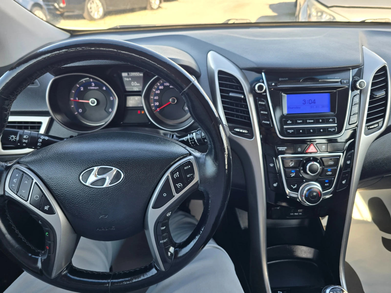 Hyundai I30 1.6-CRDI-EURO6W, снимка 13 - Автомобили и джипове - 53770336