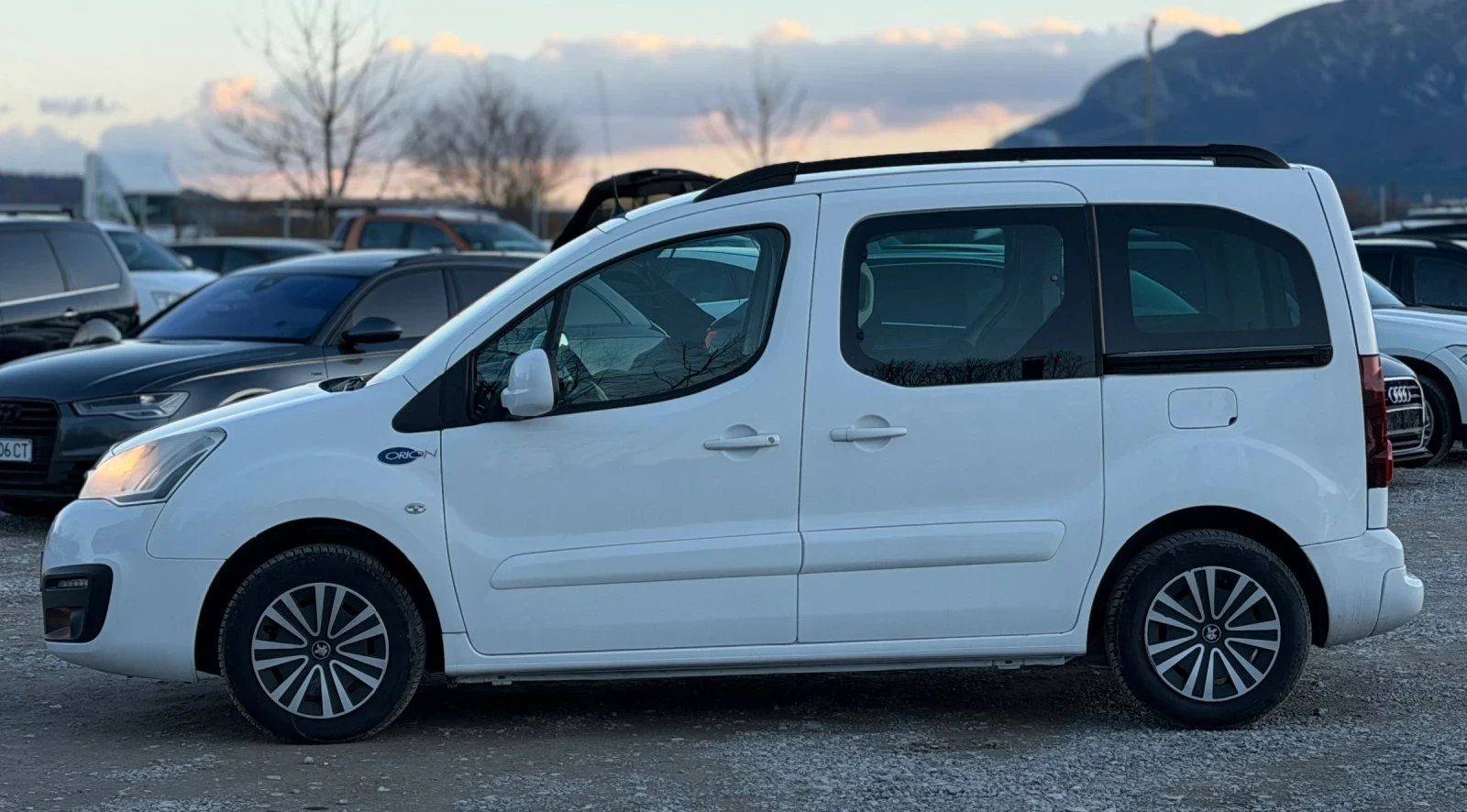 Peugeot Partner 1.6HDi 100к.с * Климатик* * Пътник* * Face-Lift*  - изображение 7