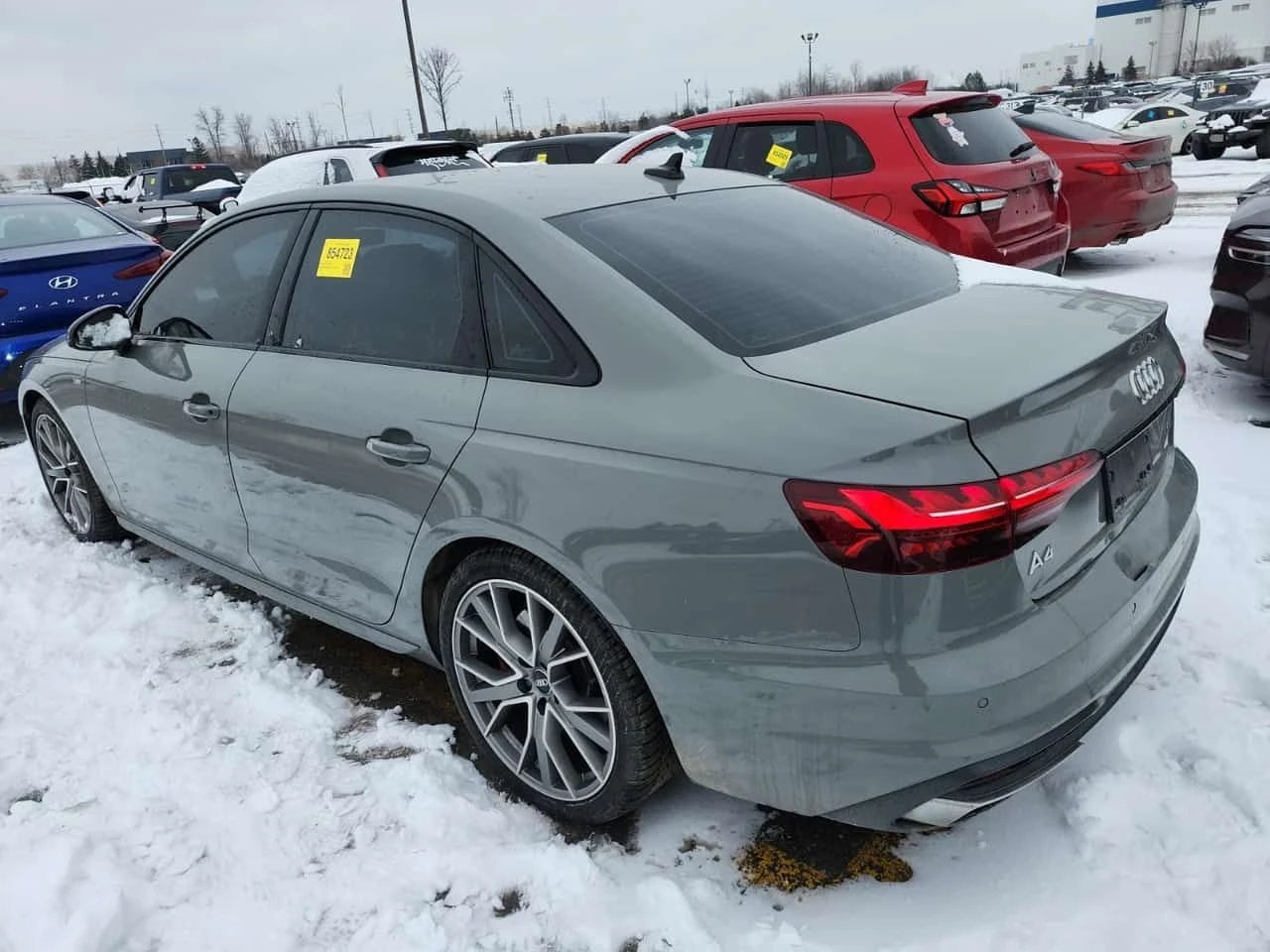 Audi A4 PROGRESSIV  CARFAX, снимка 4 - Автомобили и джипове - 53789061