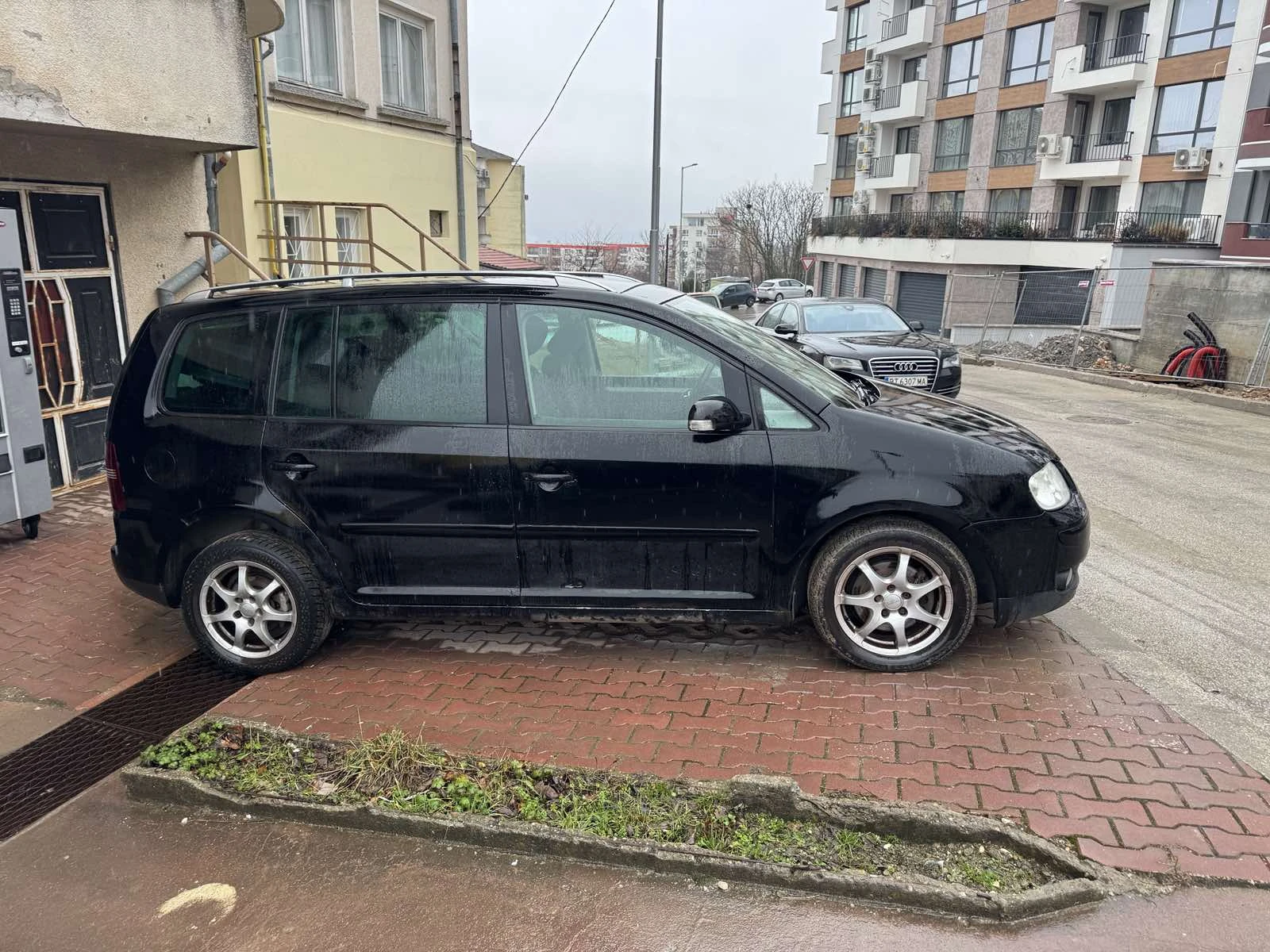 VW Touran 2.0Tdi 140ps., снимка 3 - Автомобили и джипове - 53957419