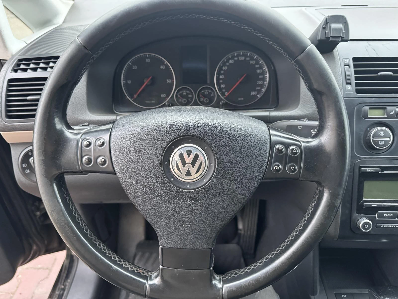 VW Touran 2.0Tdi 140ps., снимка 12 - Автомобили и джипове - 53957419