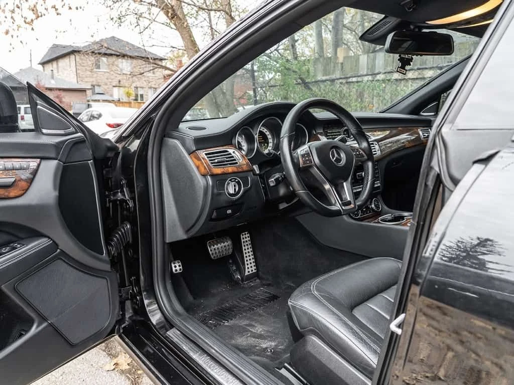 Mercedes-Benz CLS 550 4MATIC/ОБДУХВАНЕ/HARMAN KARDON/ШИБИДАХ, снимка 8 - Автомобили и джипове - 53986239