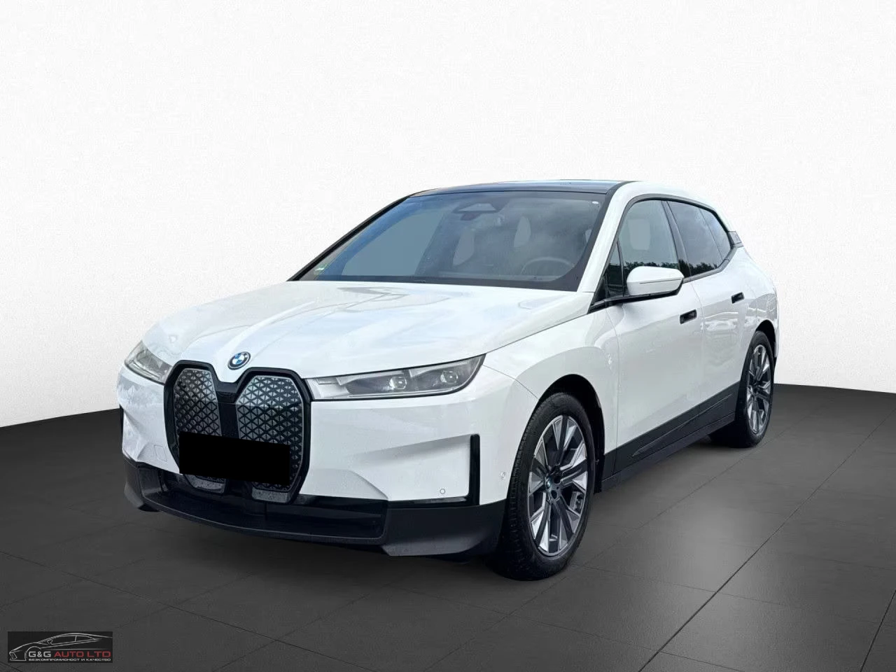 BMW iX xDRIVE40/325HP/SKYLOUNGE/HUD/CAM/ACC/276z | Auto.bg — изображение 1