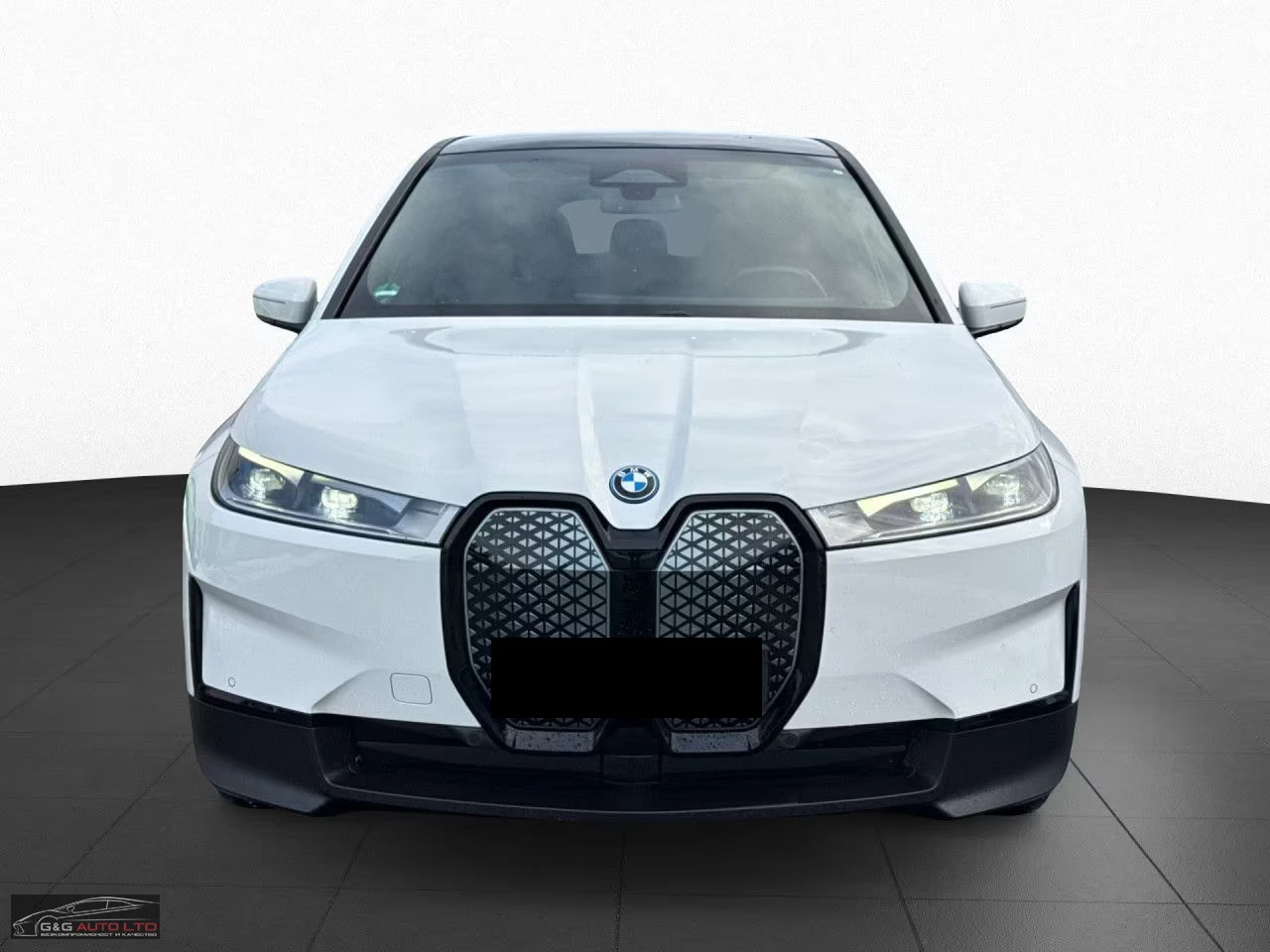 BMW iX xDRIVE40/325HP/SKYLOUNGE/HUD/CAM/ACC/276z, снимка 2 - Автомобили и джипове - 54121871