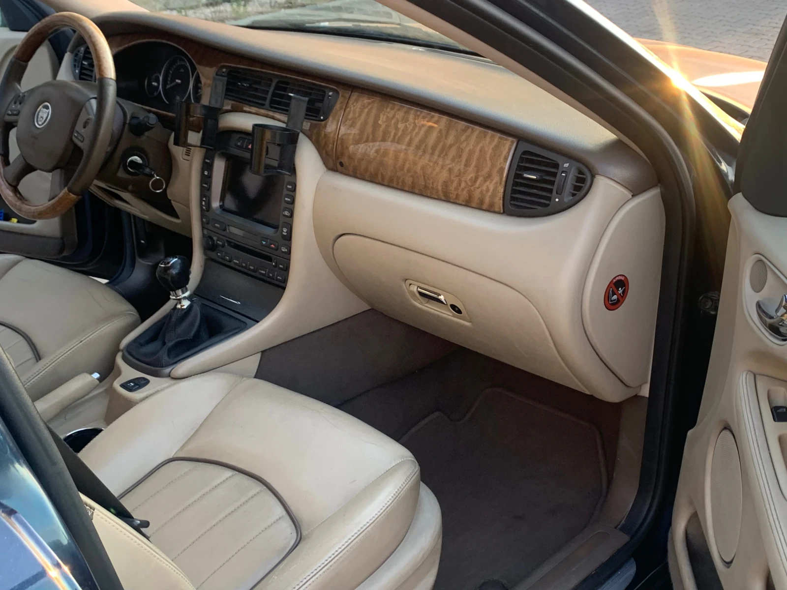 Jaguar X-type 2.2 D, снимка 10 - Автомобили и джипове - 54314013