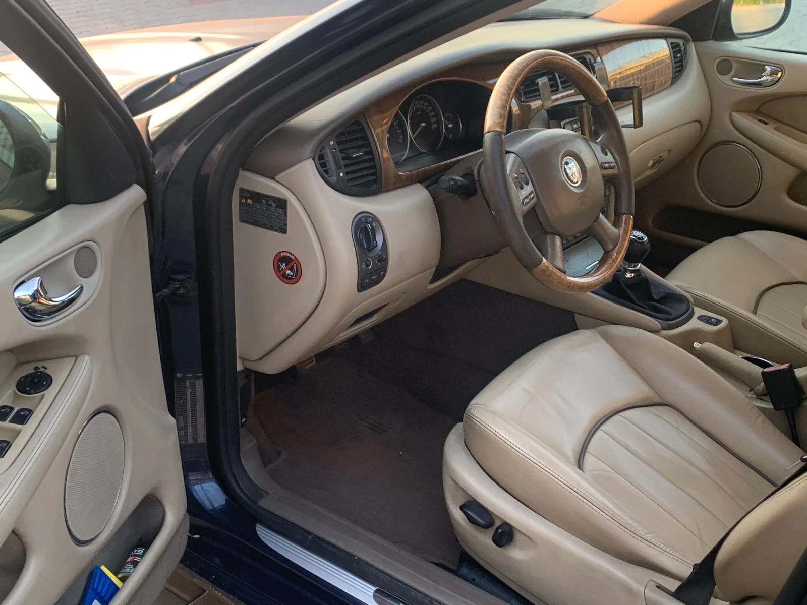 Jaguar X-type 2.2 D, снимка 11 - Автомобили и джипове - 54314013