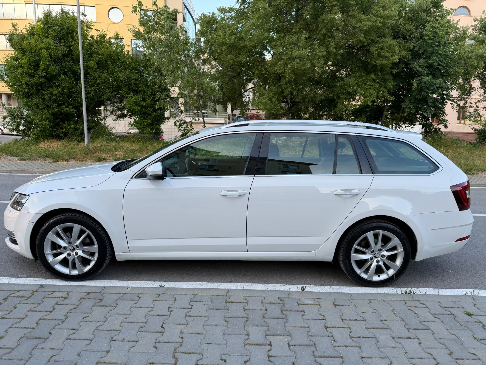 Skoda Octavia 2.0 TDI 150 hp 7 DSG , снимка 3 - Автомобили и джипове - 54545597