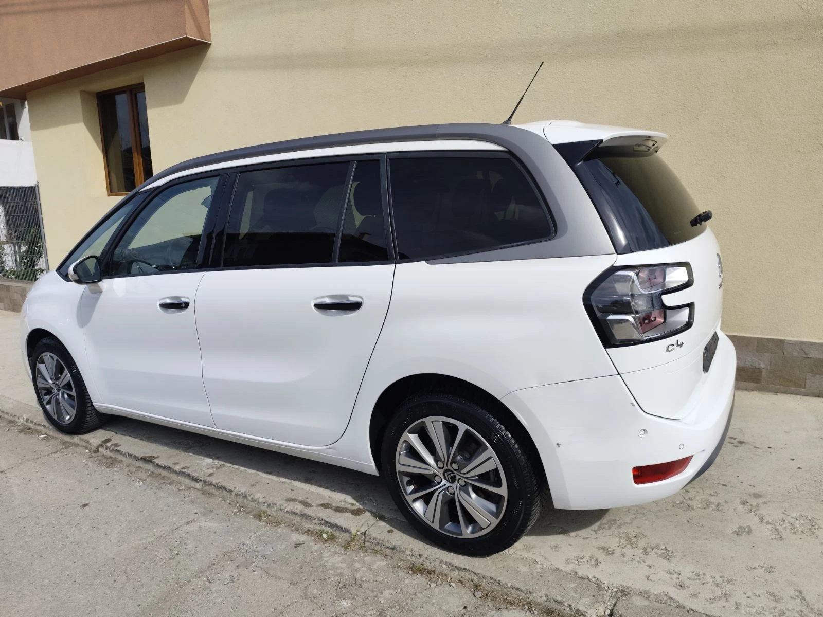 Citroen C4 Picasso 1.6 hdi 6+ 1, снимка 14 - Автомобили и джипове - 54641944