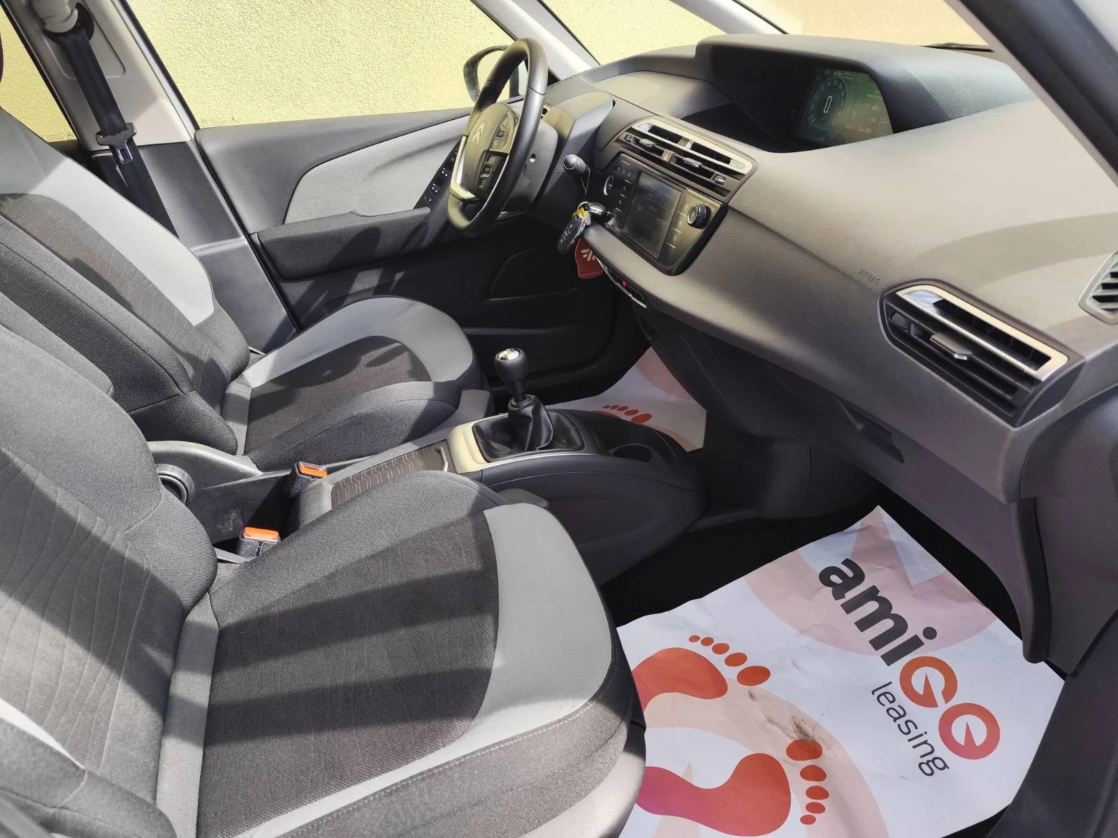 Citroen C4 Picasso 1.6 hdi 6+ 1, снимка 8 - Автомобили и джипове - 54641944