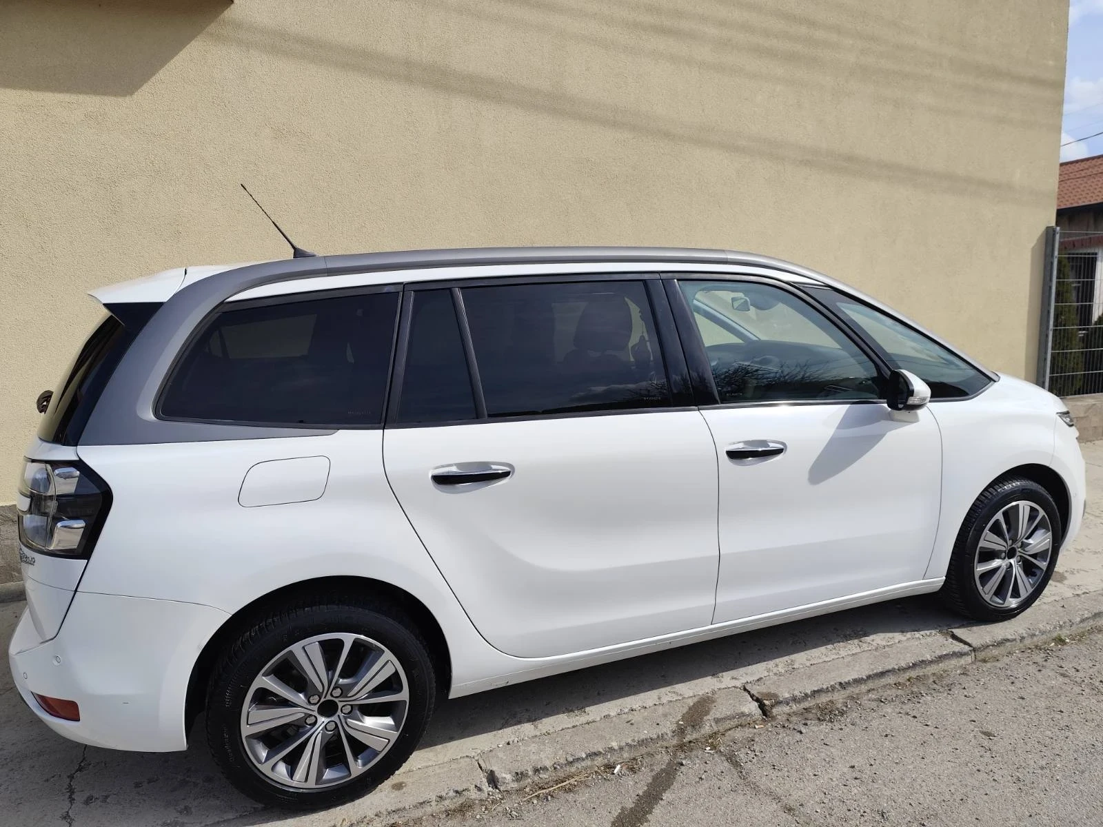 Citroen C4 Picasso 1.6 hdi 6+ 1, снимка 12 - Автомобили и джипове - 54641944