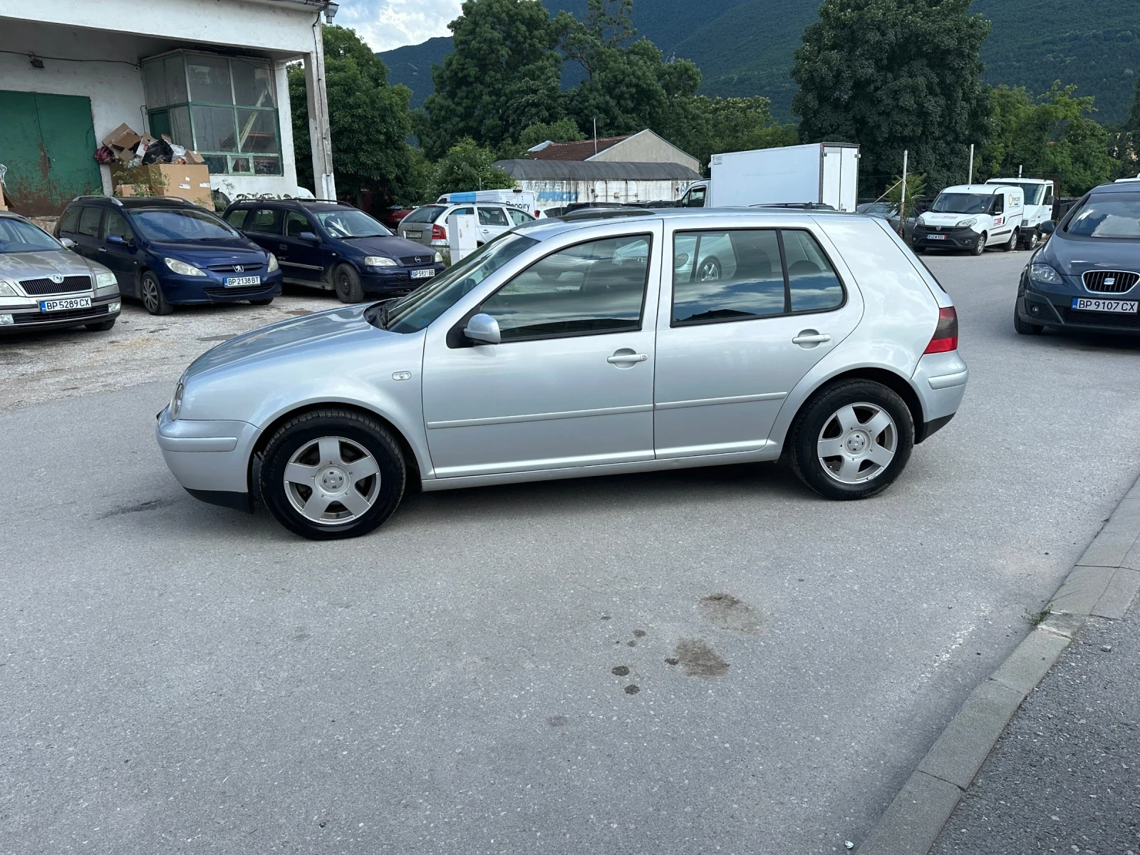 VW Golf 1.9TDI - КЛИМАТРОНИК, снимка 8 - Автомобили и джипове - 54863368