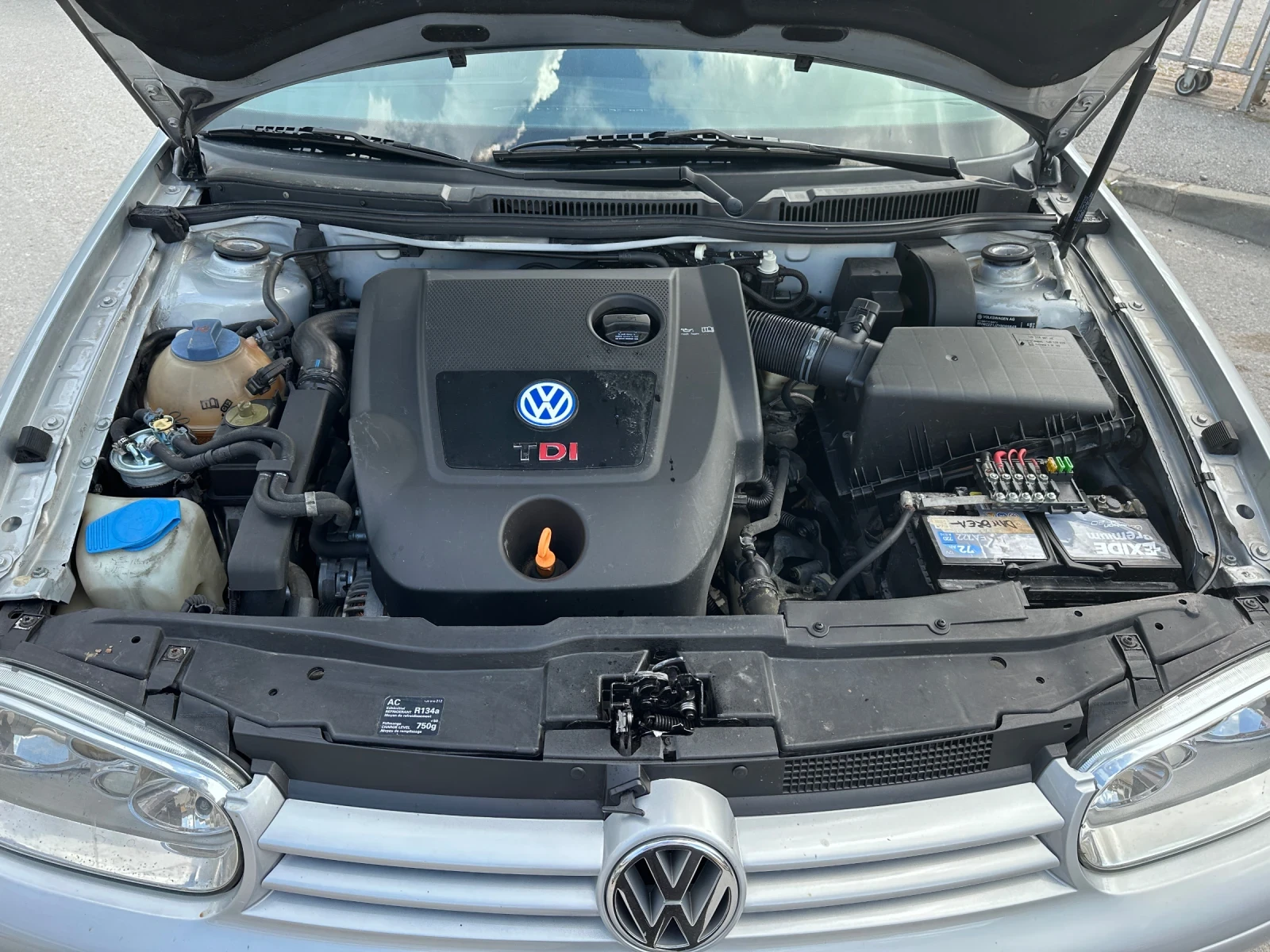 VW Golf 1.9TDI - КЛИМАТРОНИК, снимка 16 - Автомобили и джипове - 54863368