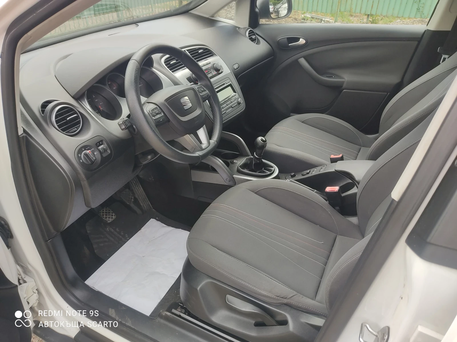 Seat Altea XL, 1.6tdi/105кс, 11/2012г., снимка 14 - Автомобили и джипове - 55113986