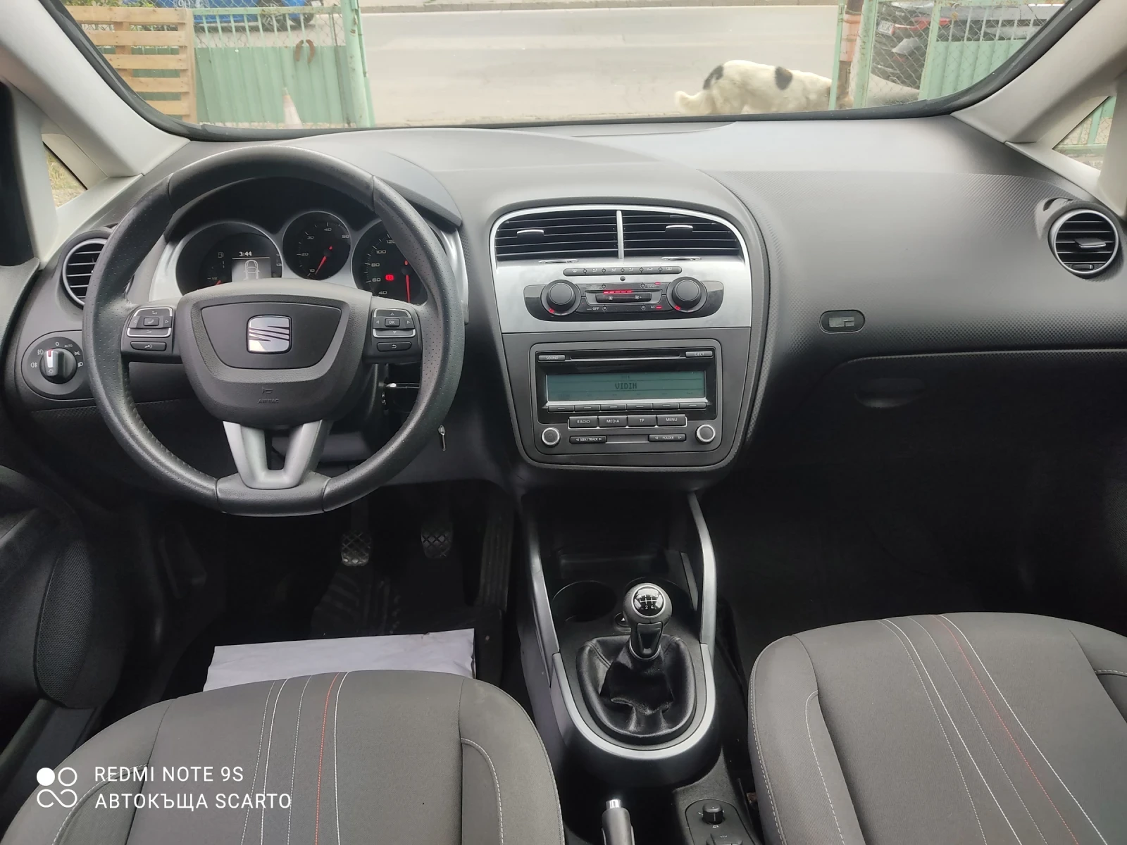 Seat Altea XL, 1.6tdi/105кс, 11/2012г., снимка 12 - Автомобили и джипове - 55113986