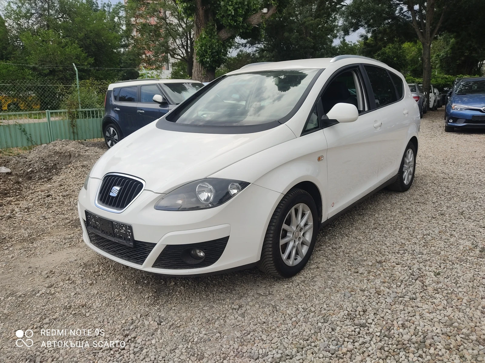Seat Altea XL, 1.6tdi/105кс, 11/2012г., снимка 3 - Автомобили и джипове - 55113986