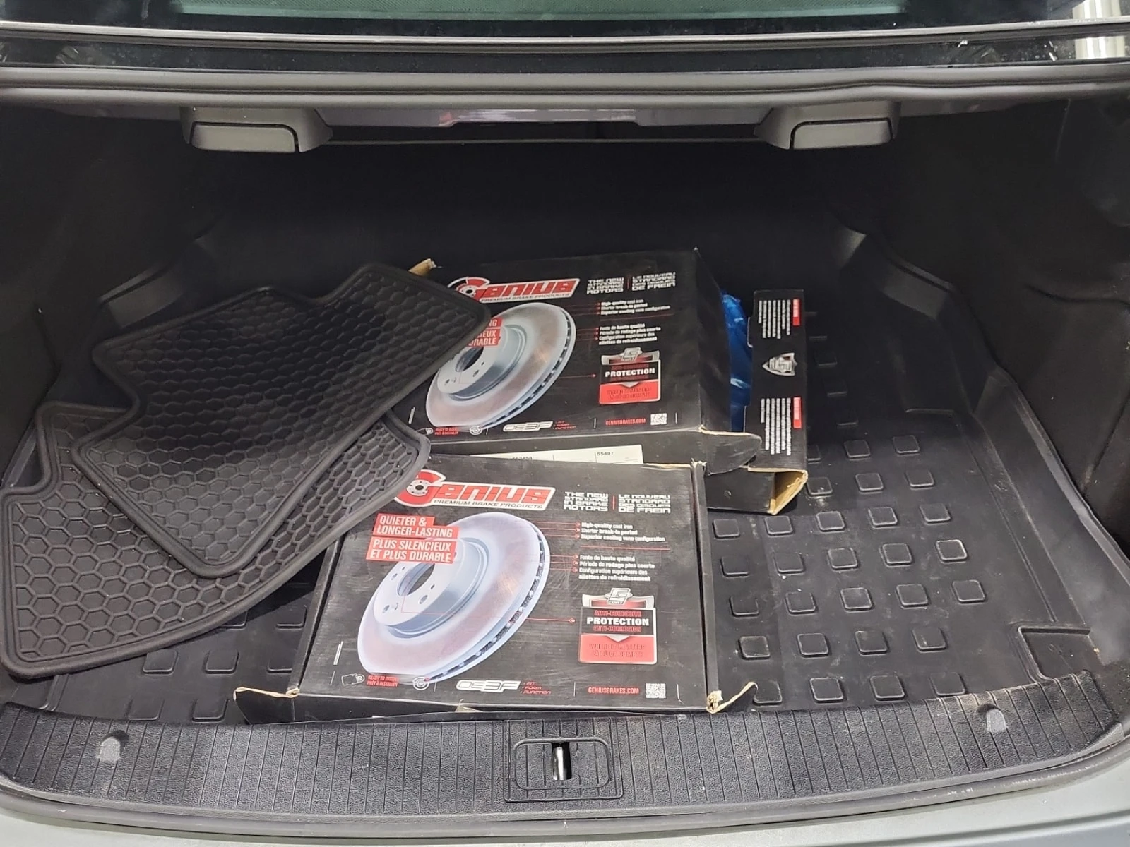 Mercedes-Benz E 63 AMG * DISTRONIC PLUS * PARKING ASSIST * DYNAMIC SEATS , снимка 15 - Автомобили и джипове - 55990299