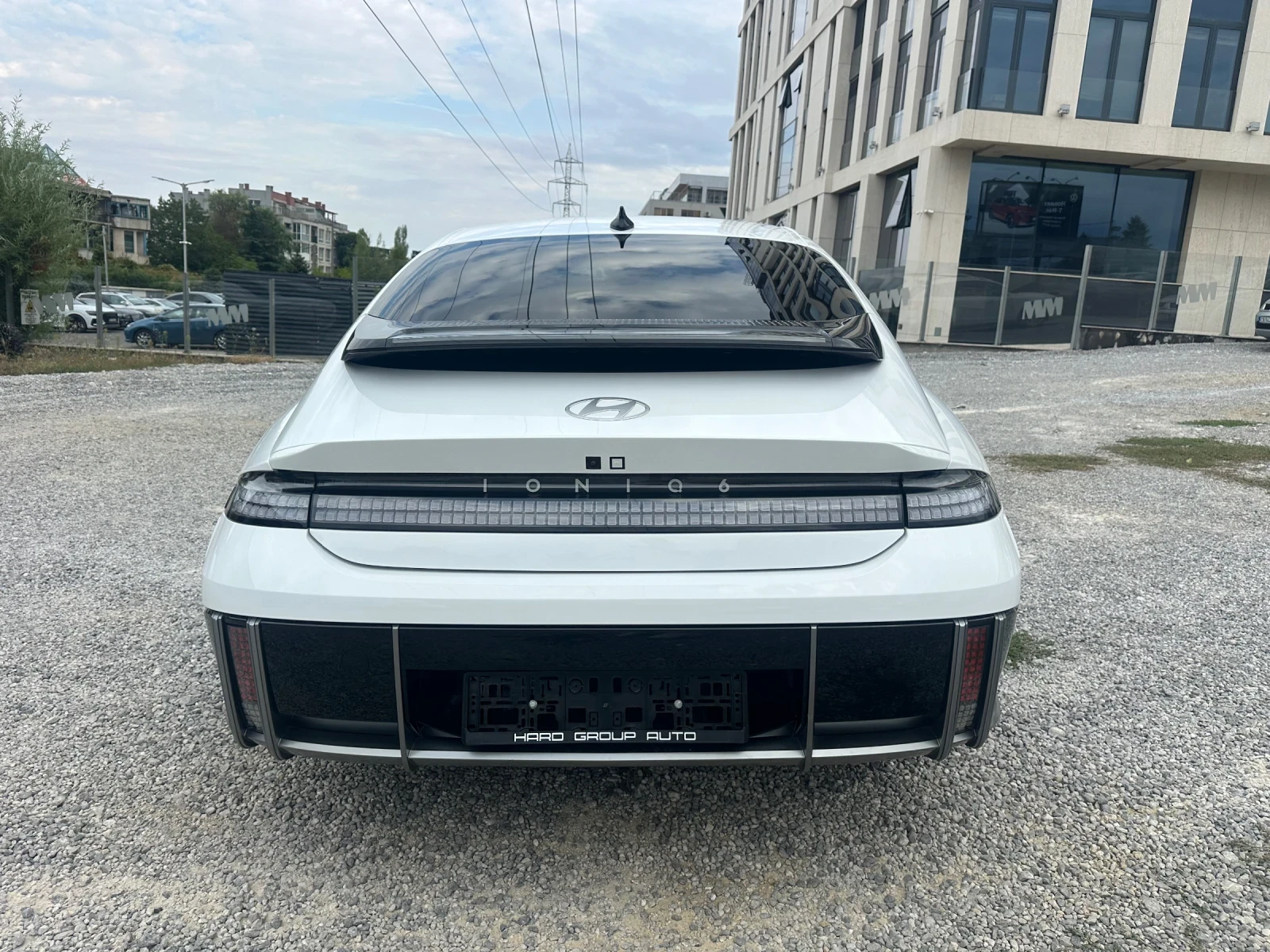 Hyundai Ioniq 6 ШВЕЙЦАРИЯ 4х4 360 камера 77.4 kW, снимка 6 - Автомобили и джипове - 56047651