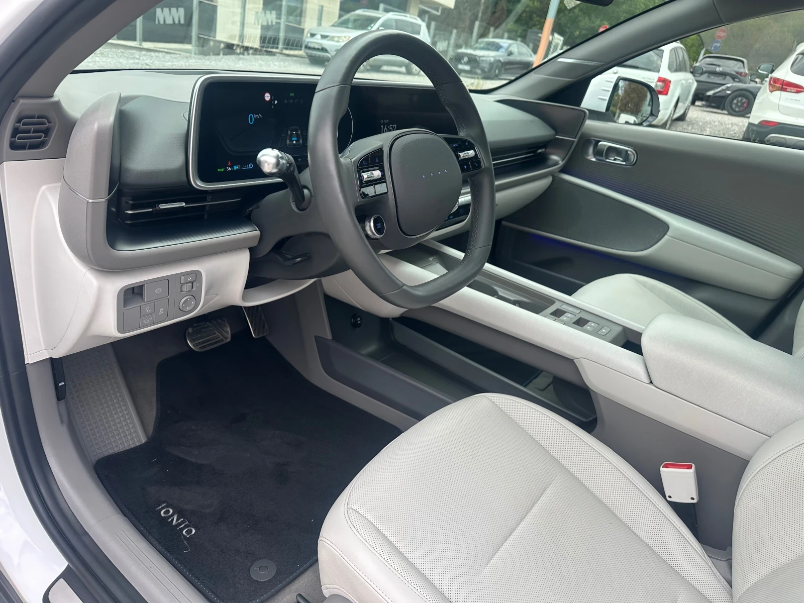 Hyundai Ioniq 6 ШВЕЙЦАРИЯ 4х4 360 камера 77.4 kW, снимка 9 - Автомобили и джипове - 56047651