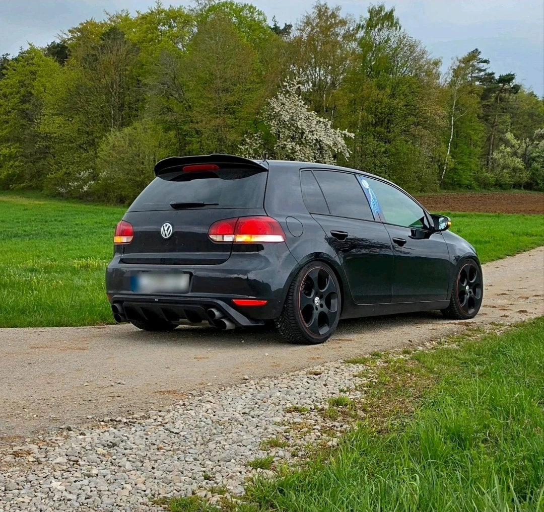 VW Golf, снимка 3 - Автомобили и джипове - 56317390