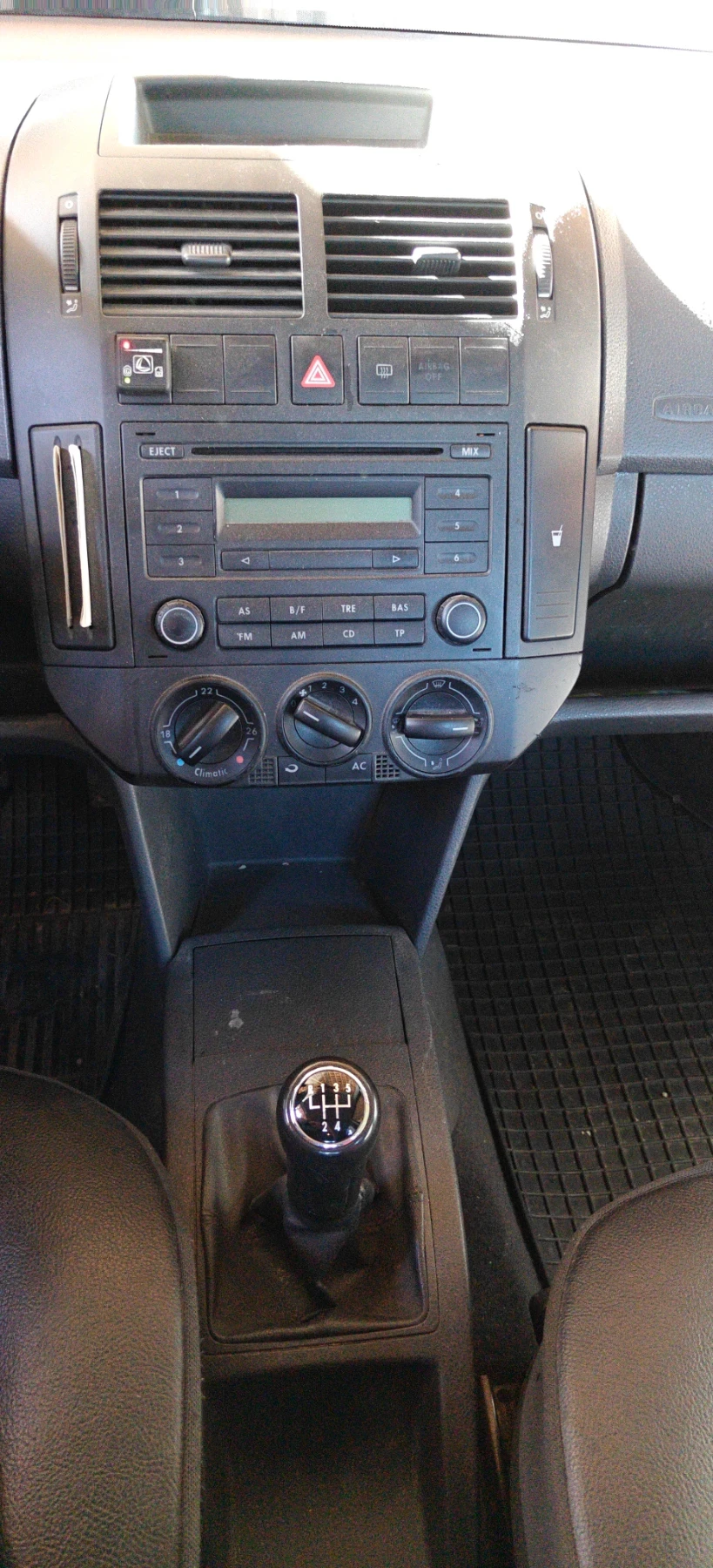 VW Polo, снимка 15 - Автомобили и джипове - 56347352