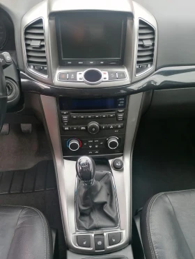 Chevrolet Captiva 2.2 VCDi / 4WD LTZ / 7 места, снимка 12