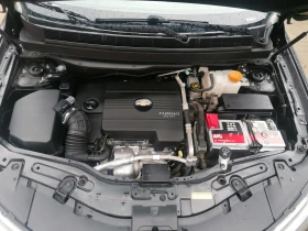 Chevrolet Captiva 2.2 VCDi / 4WD LTZ / 7 места, снимка 17
