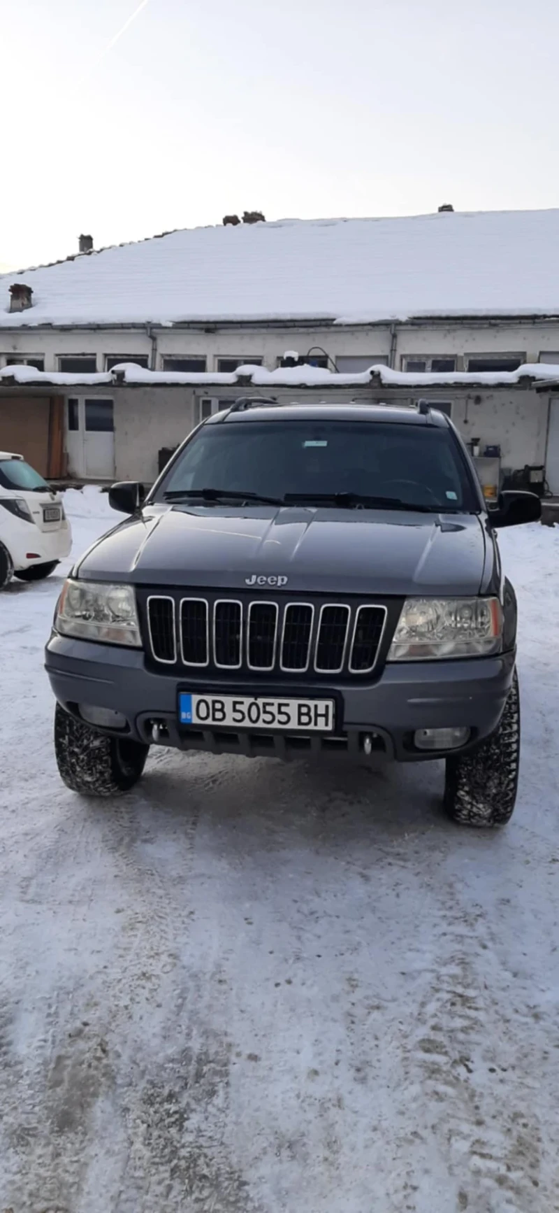 Jeep Grand cherokee Overland, снимка 9 - Автомобили и джипове - 48561940