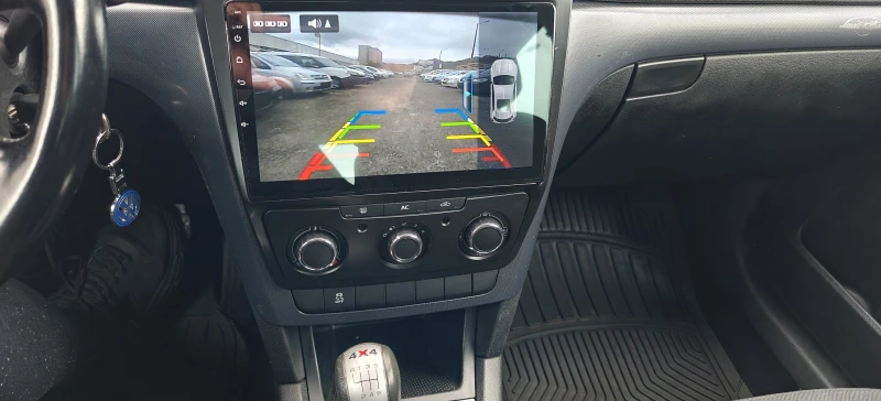 Skoda Yeti 2.0D-13гОбслужен, снимка 16 - Автомобили и джипове - 51997379