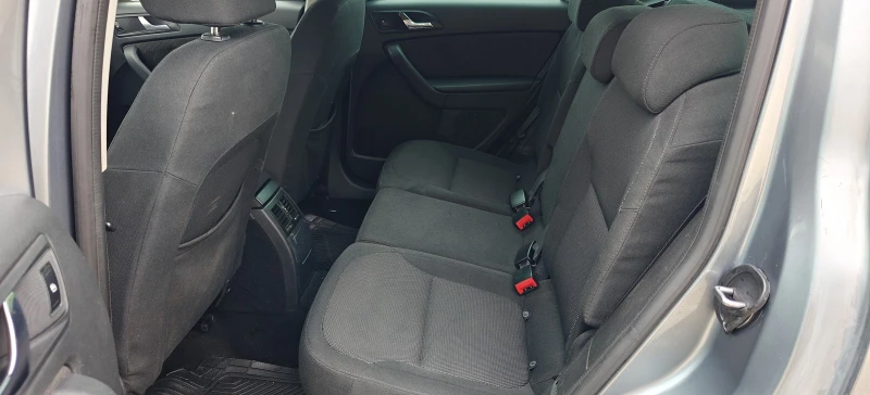 Skoda Yeti 2.0D-13гОбслужен, снимка 12 - Автомобили и джипове - 51997379