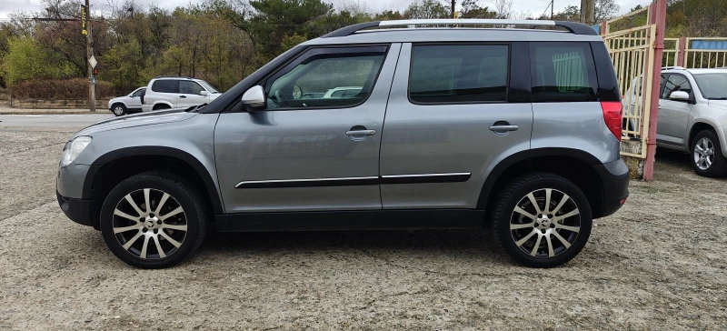Skoda Yeti 2.0D-13гОбслужен, снимка 4 - Автомобили и джипове - 51997379