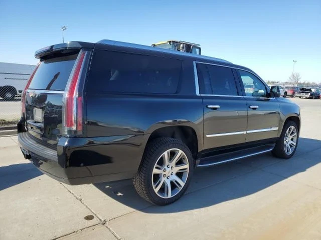 Cadillac Escalade, снимка 3 - Автомобили и джипове - 48811770