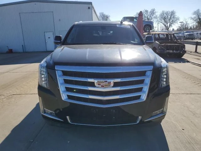 Cadillac Escalade, снимка 5 - Автомобили и джипове - 48811770