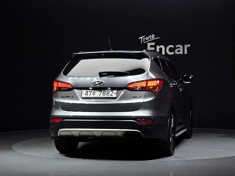 Hyundai Santa fe 2.0 2WD EXCLUSIVE, снимка 4 - Автомобили и джипове - 55844254