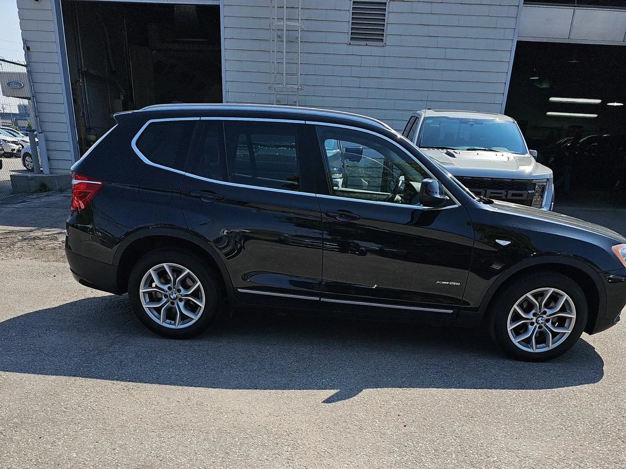 BMW X3 xDrive28i* Авто финансиране* Карфакс - изображение 3