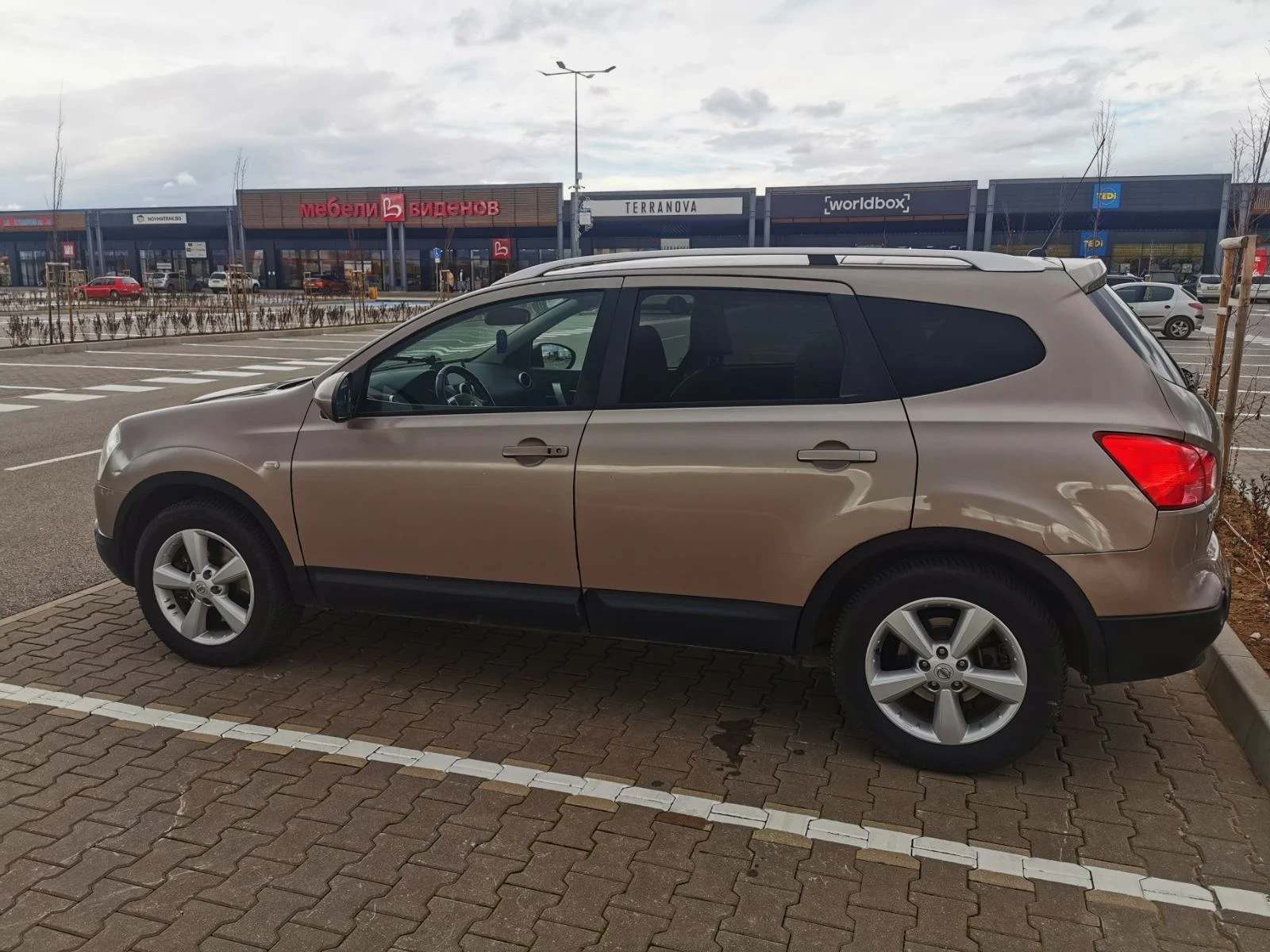 Nissan Qashqai + 2, снимка 5 - Автомобили и джипове - 53845644