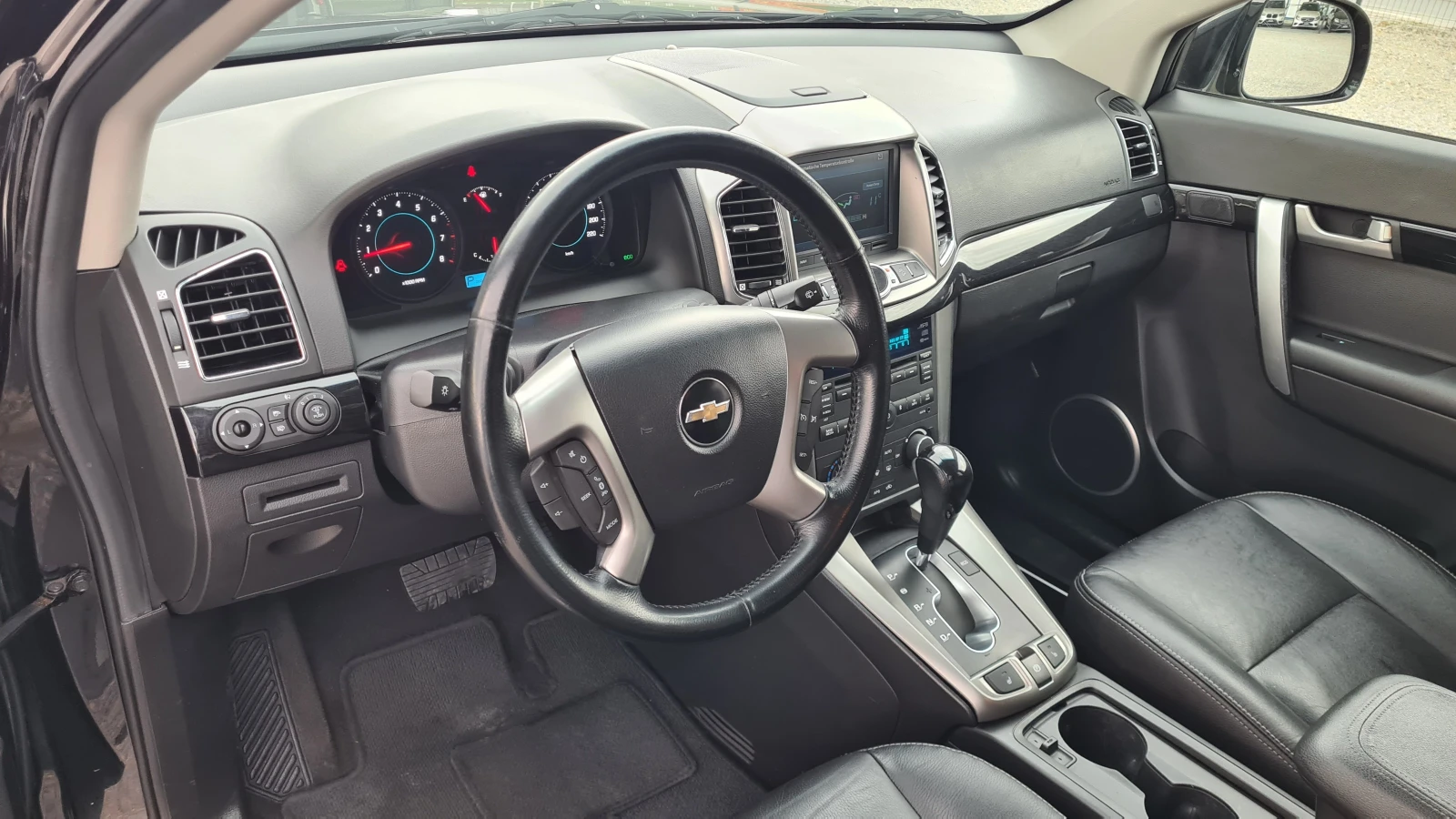 Chevrolet Captiva SWISS-2.4, снимка 8 - Автомобили и джипове - 53890914