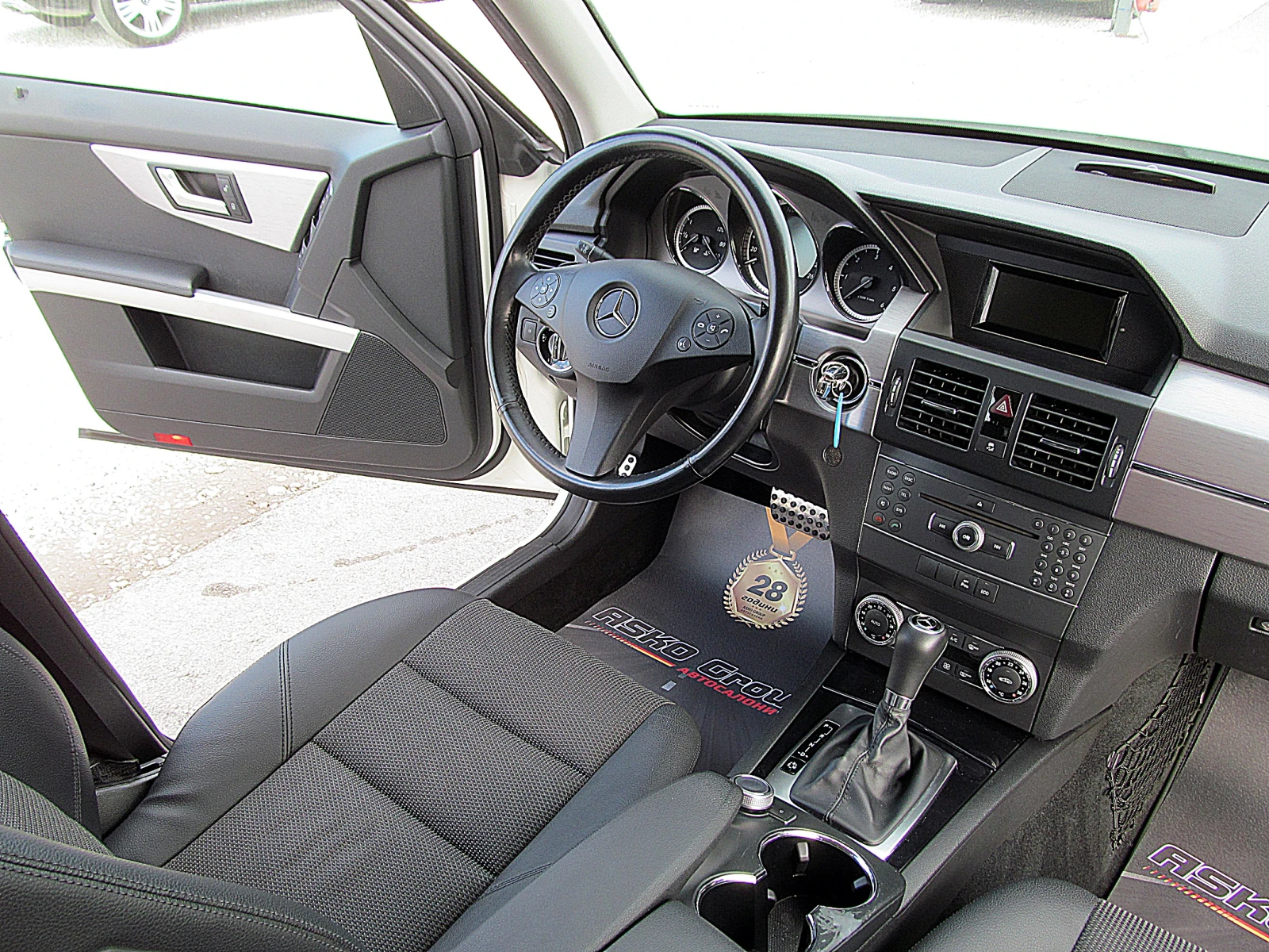 Mercedes-Benz GLK AMG-Line/4-Matic/PREMIUM/СОБСТВЕН ЛИЗИНГ, снимка 13 - Автомобили и джипове - 55738385