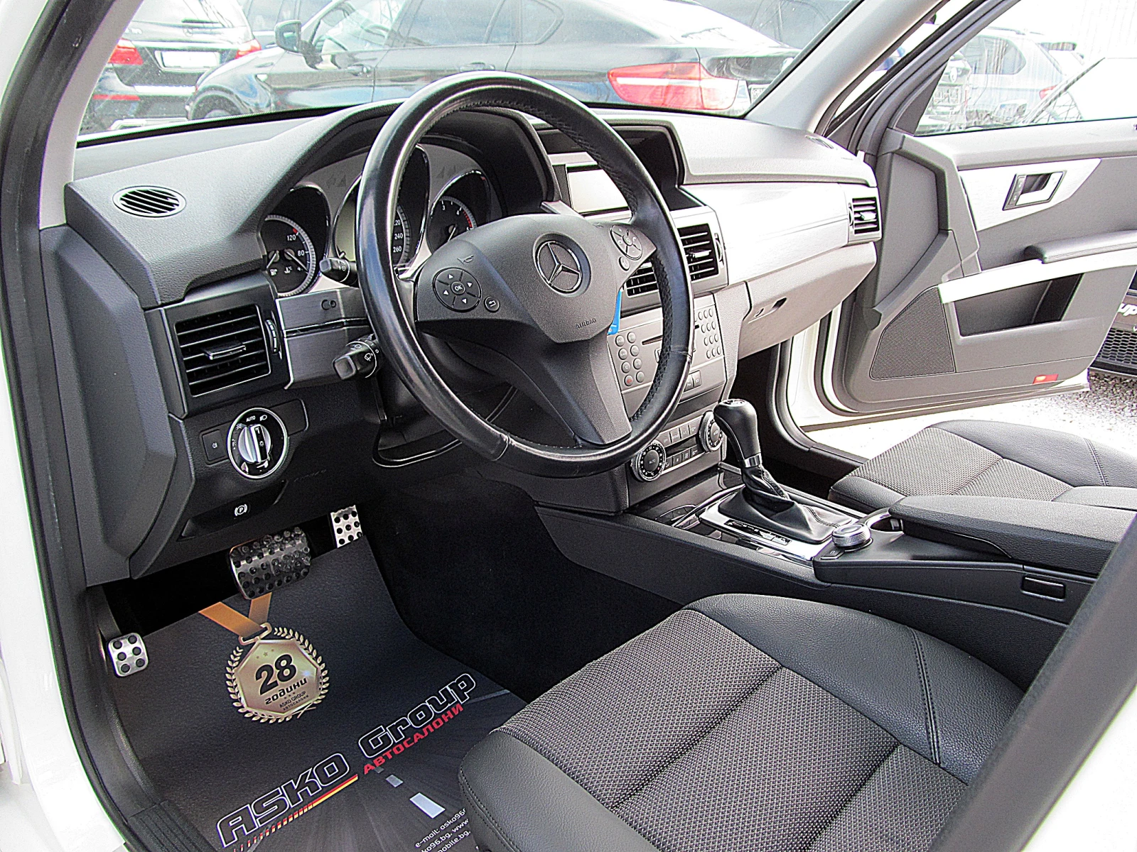 Mercedes-Benz GLK AMG-Line/4-Matic/PREMIUM/СОБСТВЕН ЛИЗИНГ, снимка 12 - Автомобили и джипове - 55738385