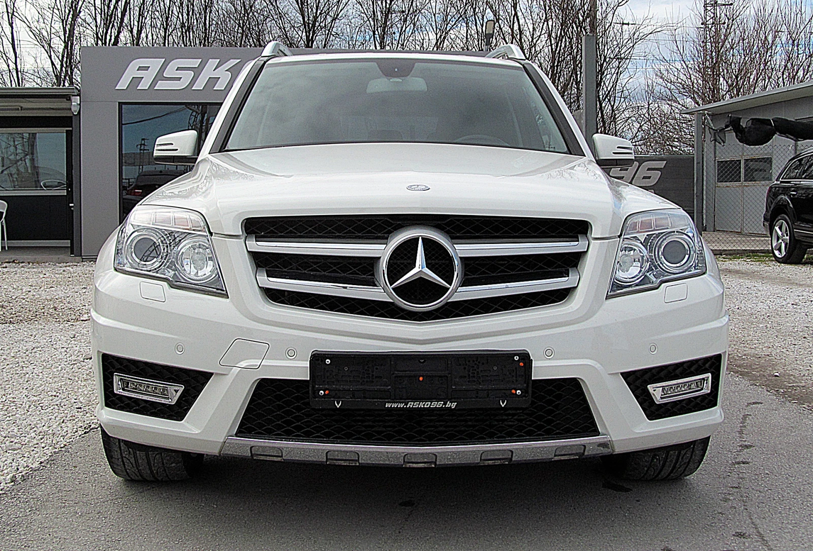 Mercedes-Benz GLK AMG-Line/4-Matic/PREMIUM/СОБСТВЕН ЛИЗИНГ, снимка 2 - Автомобили и джипове - 55738385